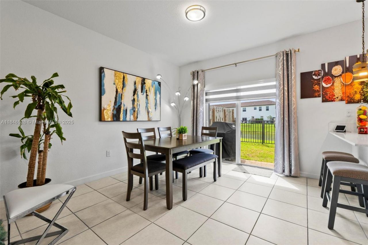 12625 NW 23rd Pl, Miami, FL 33167 Photo