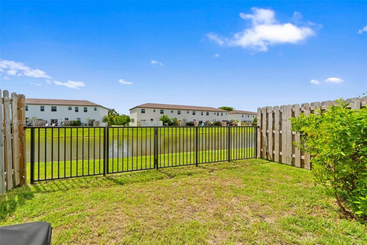 12625 NW 23rd Pl, Miami, FL 33167 Photo