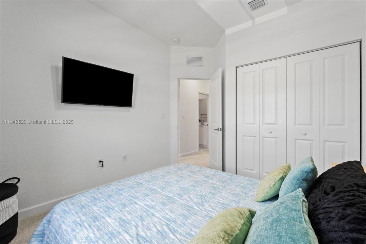 12625 NW 23rd Pl, Miami, FL 33167 Photo