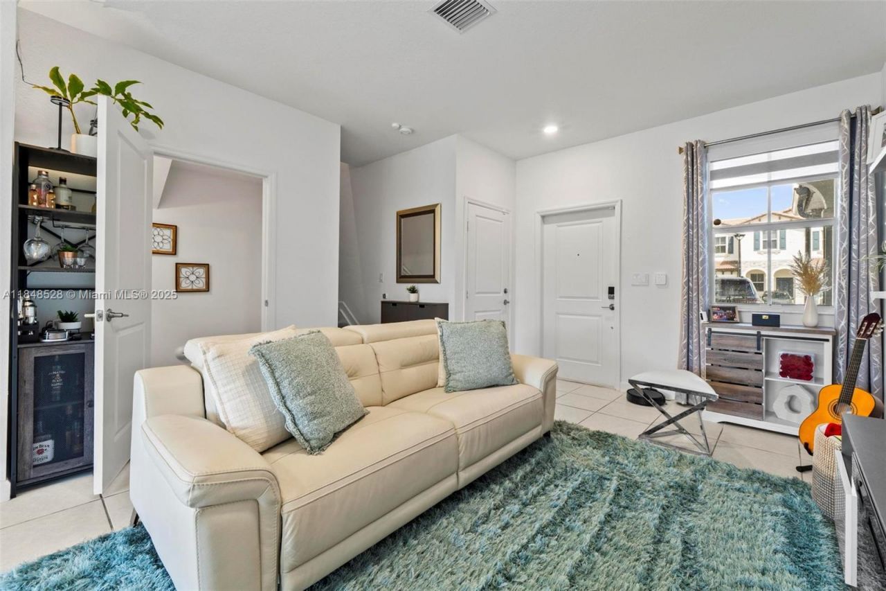 12625 NW 23rd Pl, Miami, FL 33167 Photo