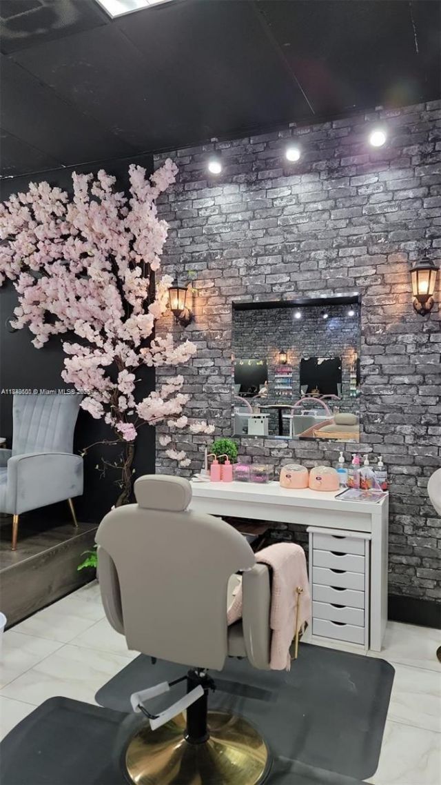 5220 Coconut Creek Pkwy, Margate, FL 33063 Photo