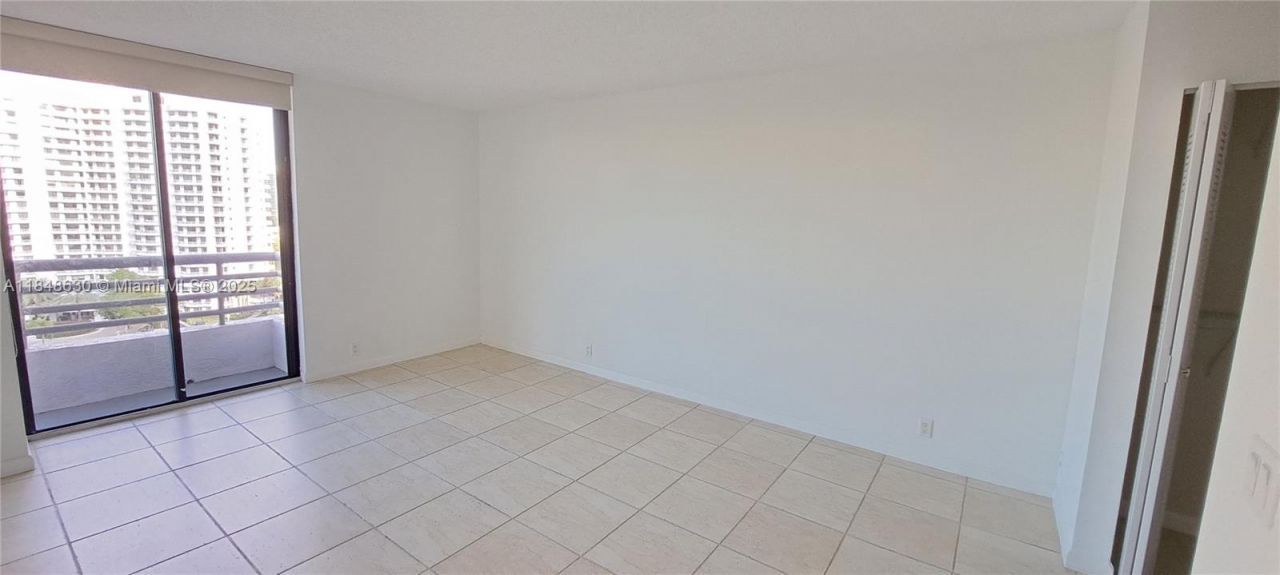 3300 NE 191 St, Unit 1207, Aventura, FL 33180 Photo