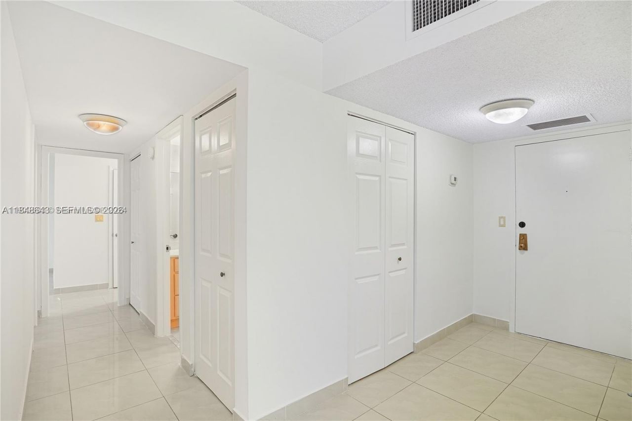 3800 S Ocean Dr, Unit 414, Hollywood, FL 33019 Photo
