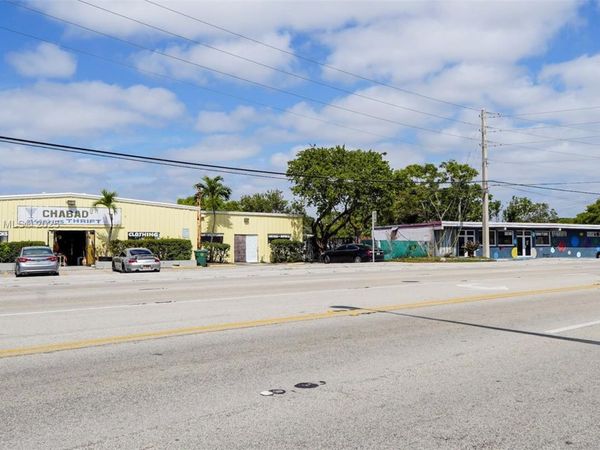 4201 N Dixie Hwy, Oakland Park, FL 33334