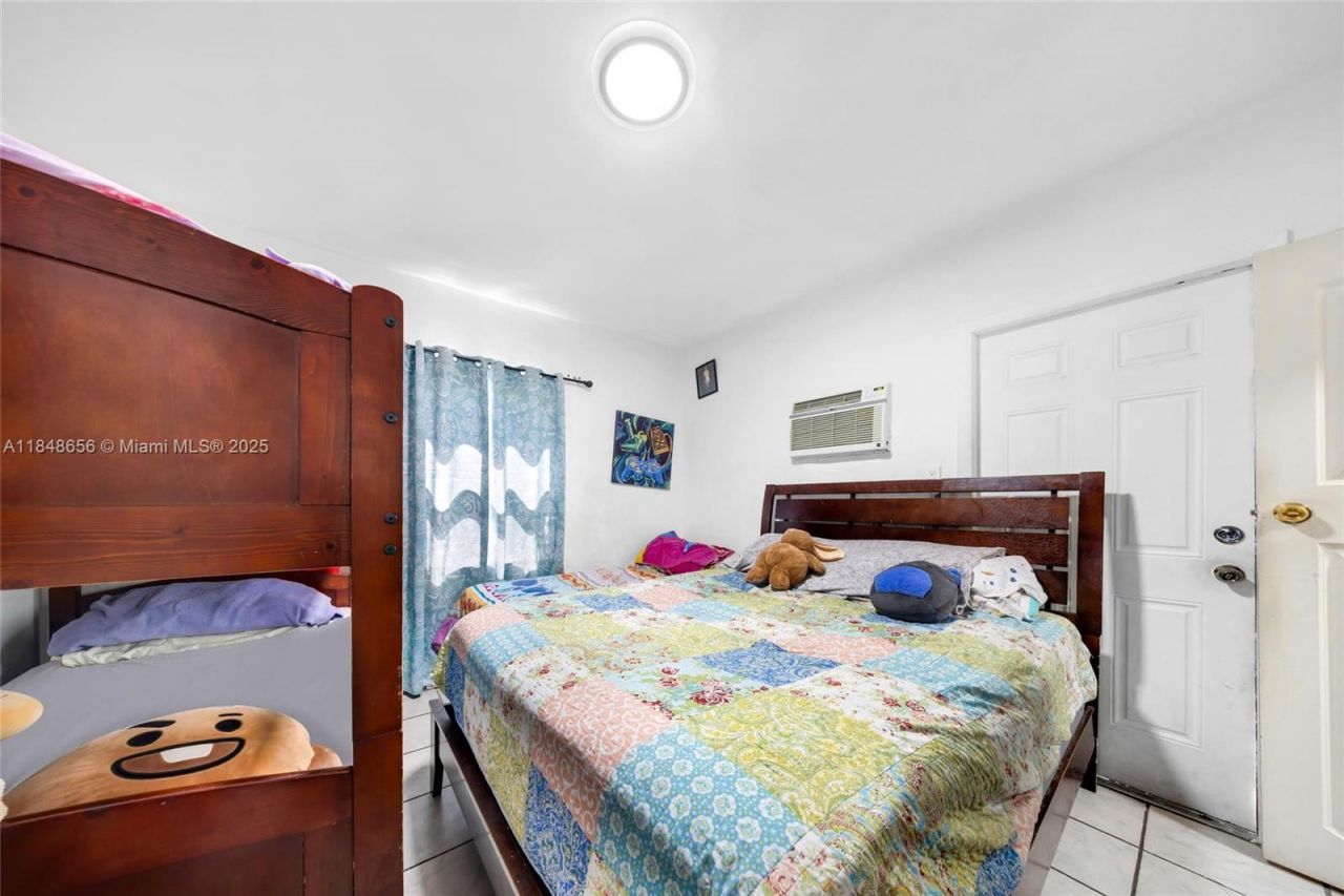 1858 SW 5th St, Miami, FL 33135 Photo