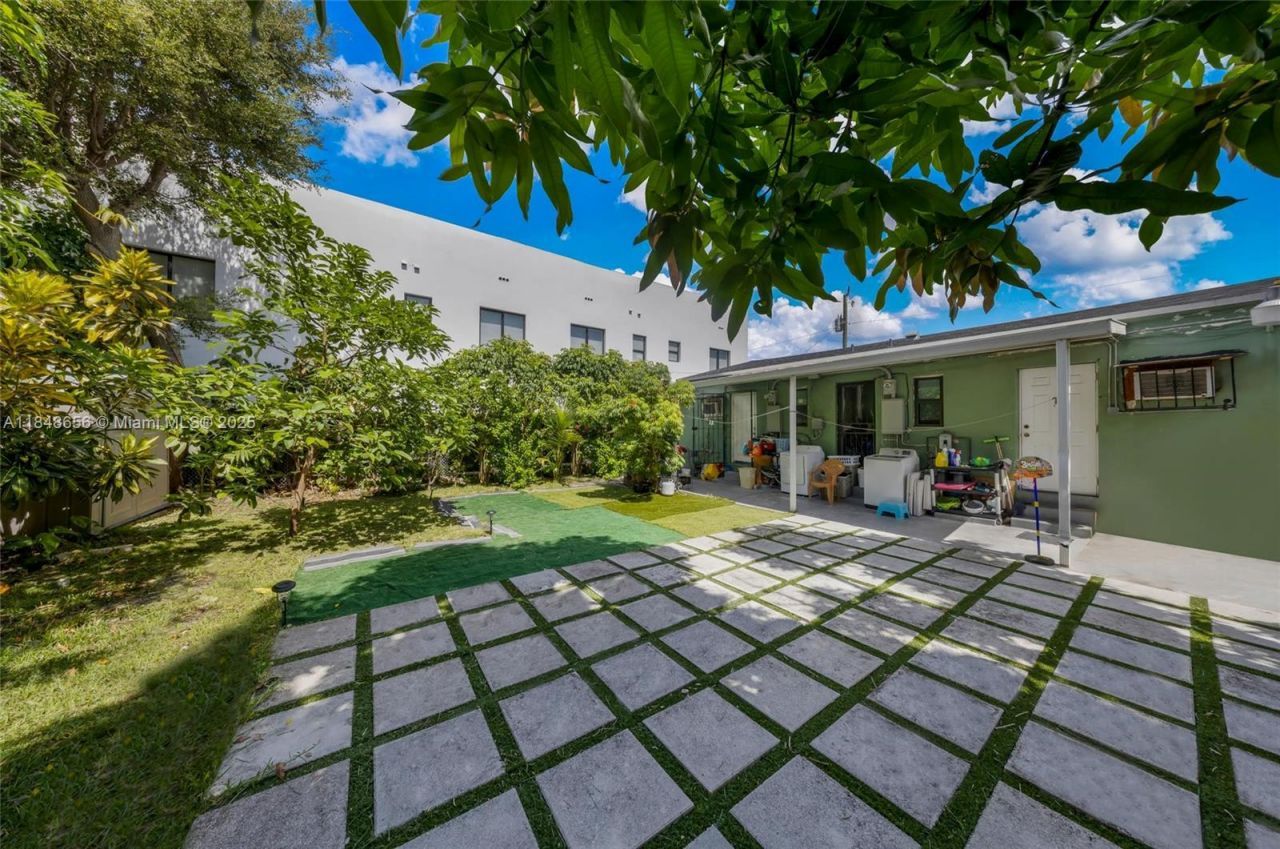 1858 SW 5th St, Miami, FL 33135 Photo