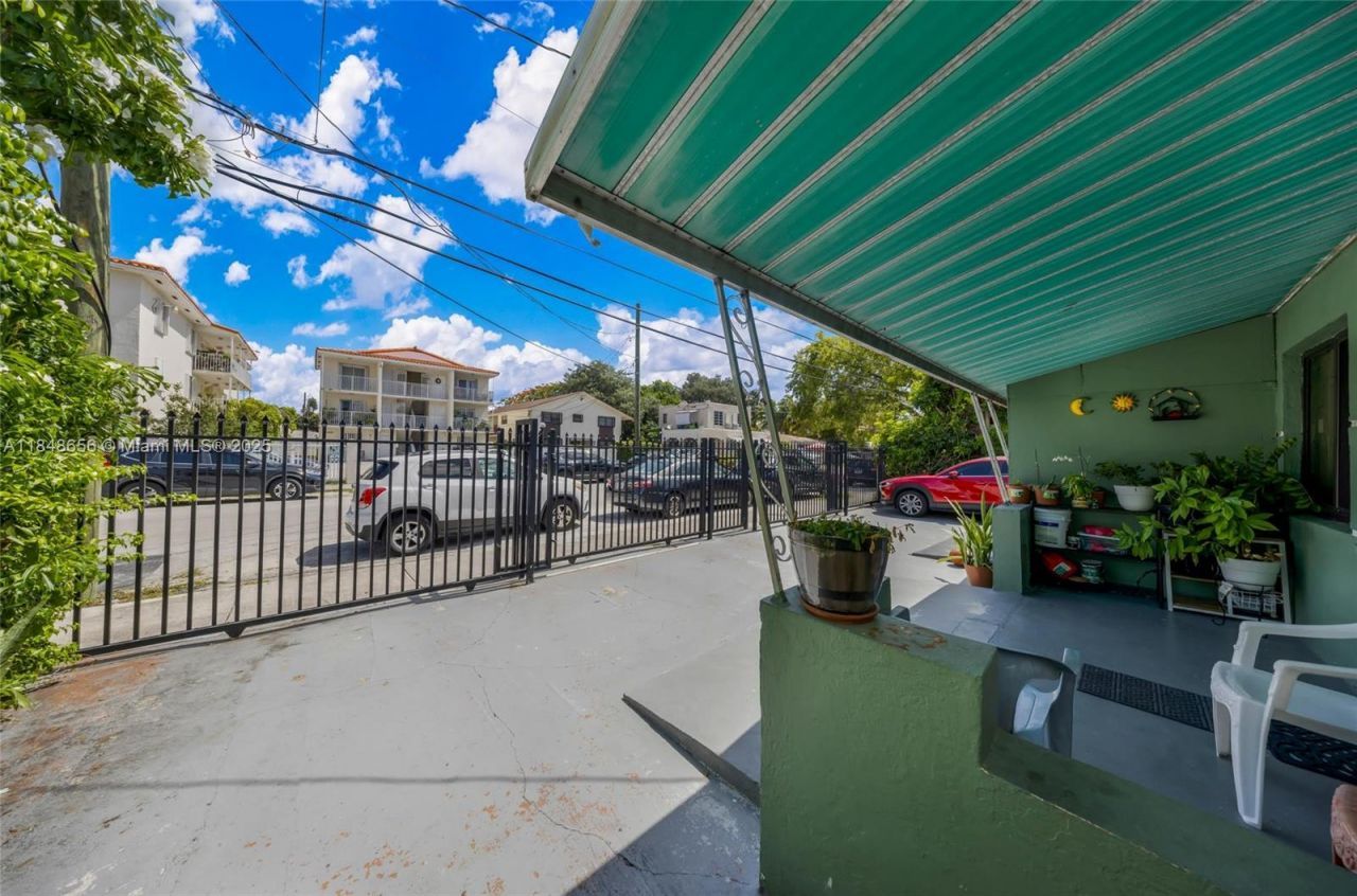 1858 SW 5th St, Miami, FL 33135 Photo