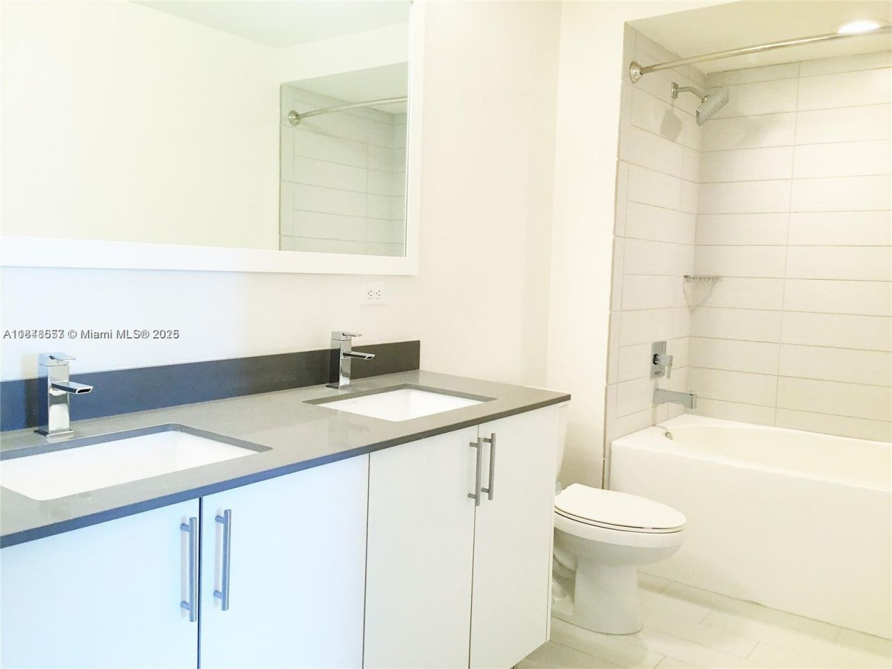 999 SW 1st Ave, Unit 2717, Miami, FL 33130 Photo