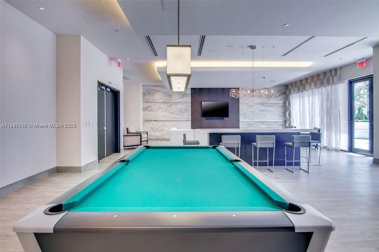 999 SW 1st Ave, Unit 2717, Miami, FL 33130 Photo