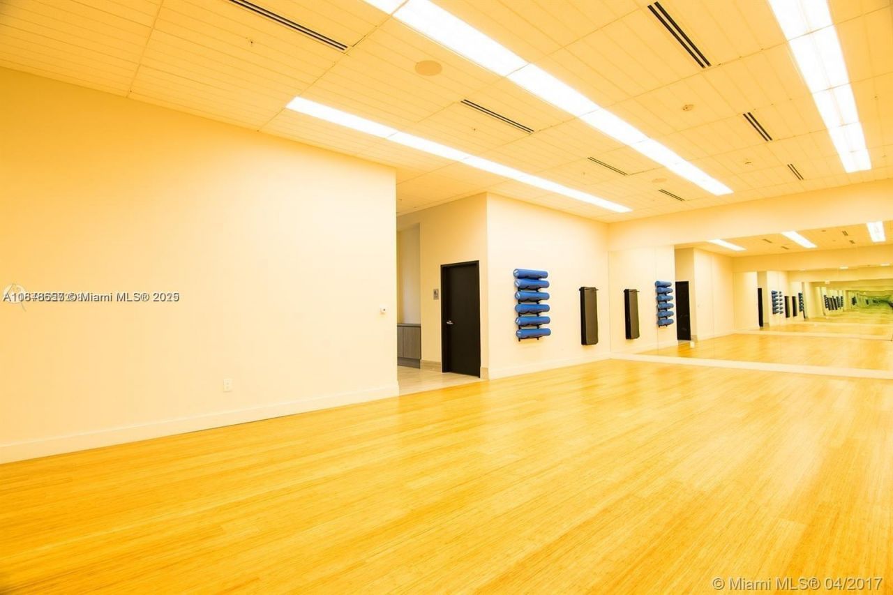 999 SW 1st Ave, Unit 2717, Miami, FL 33130 Photo