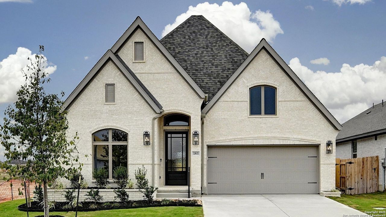 183 Mountain Oak, Castroville, TX 78009 Main Photo