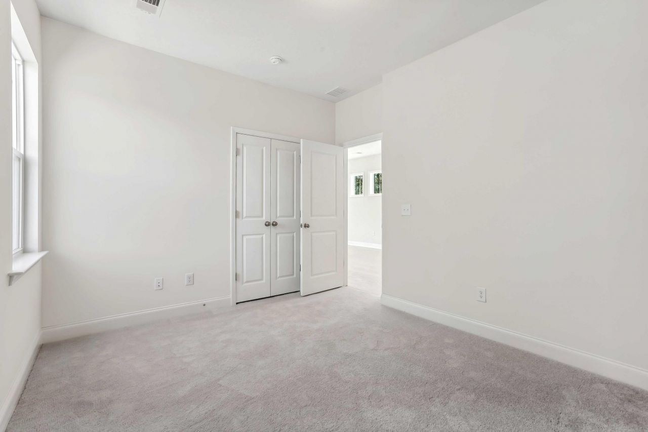 179 Claret Cup Way Photo 3