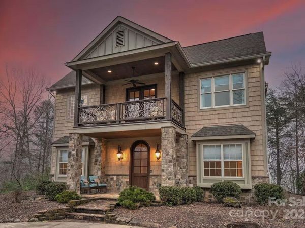 376 Grandview Drive, Lake Lure, NC 28746