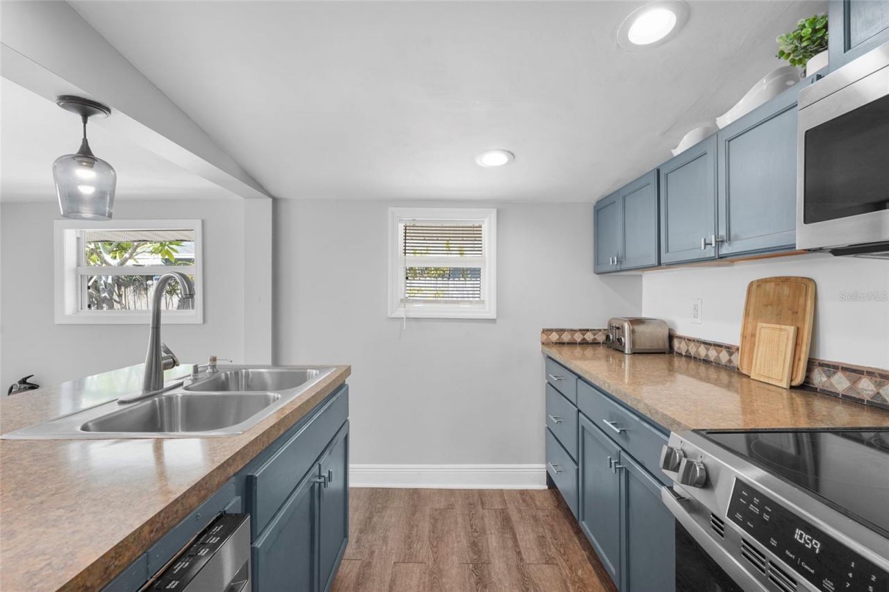 2705 2nd Avenue W, Bradenton, FL 34205 Photo