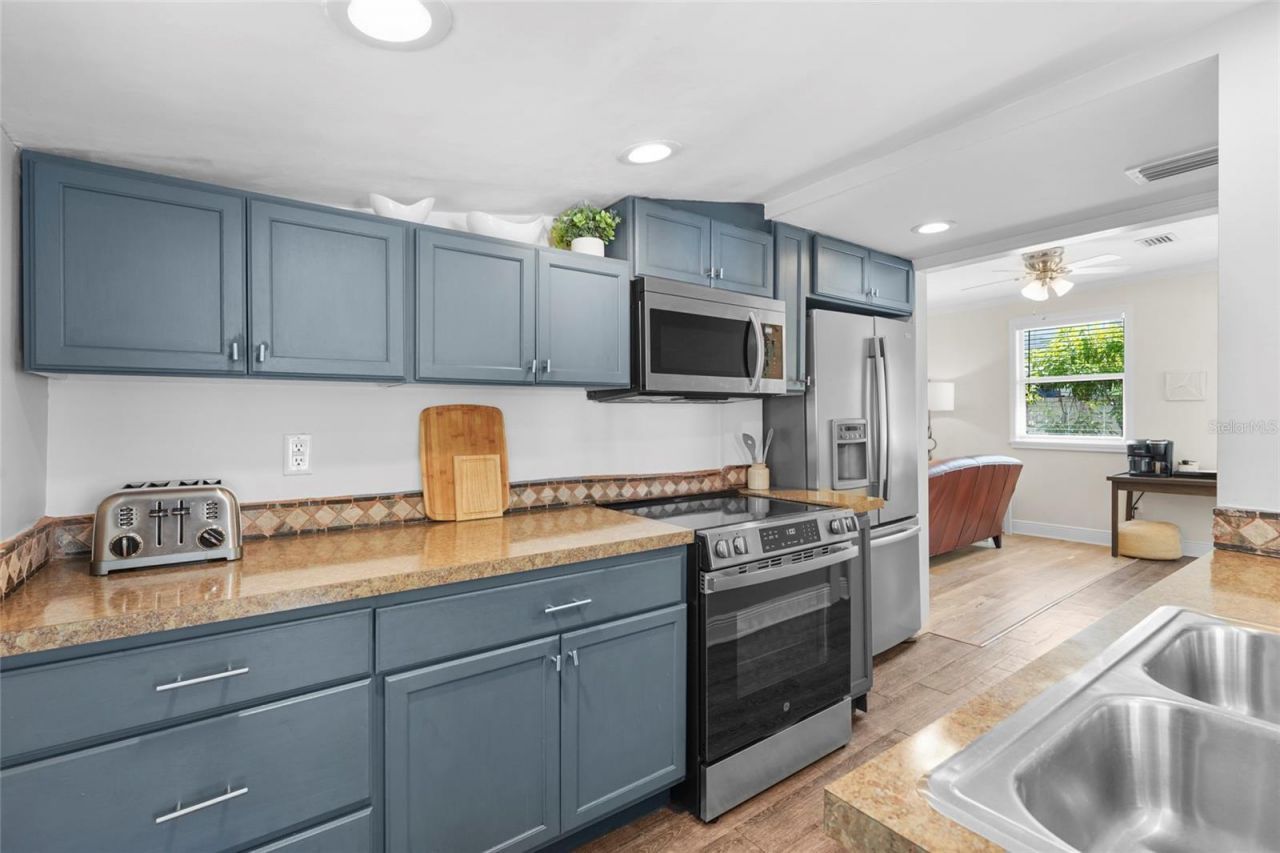 2705 2nd Avenue W, Bradenton, FL 34205 Photo