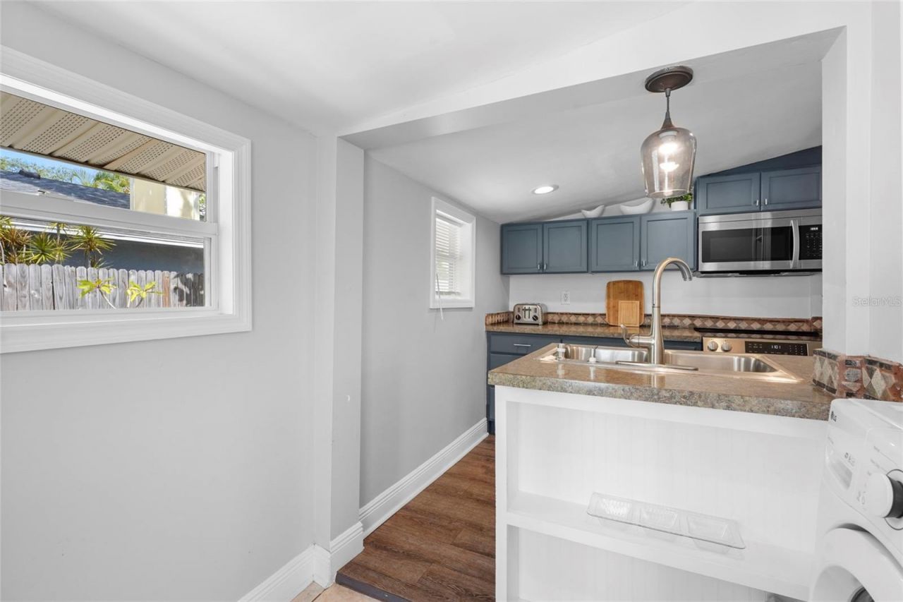 2705 2nd Avenue W, Bradenton, FL 34205 Photo