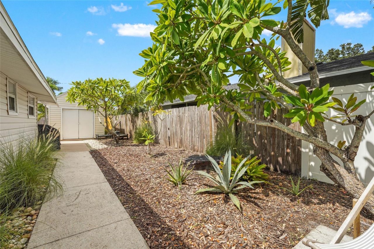 2705 2nd Avenue W, Bradenton, FL 34205 Photo