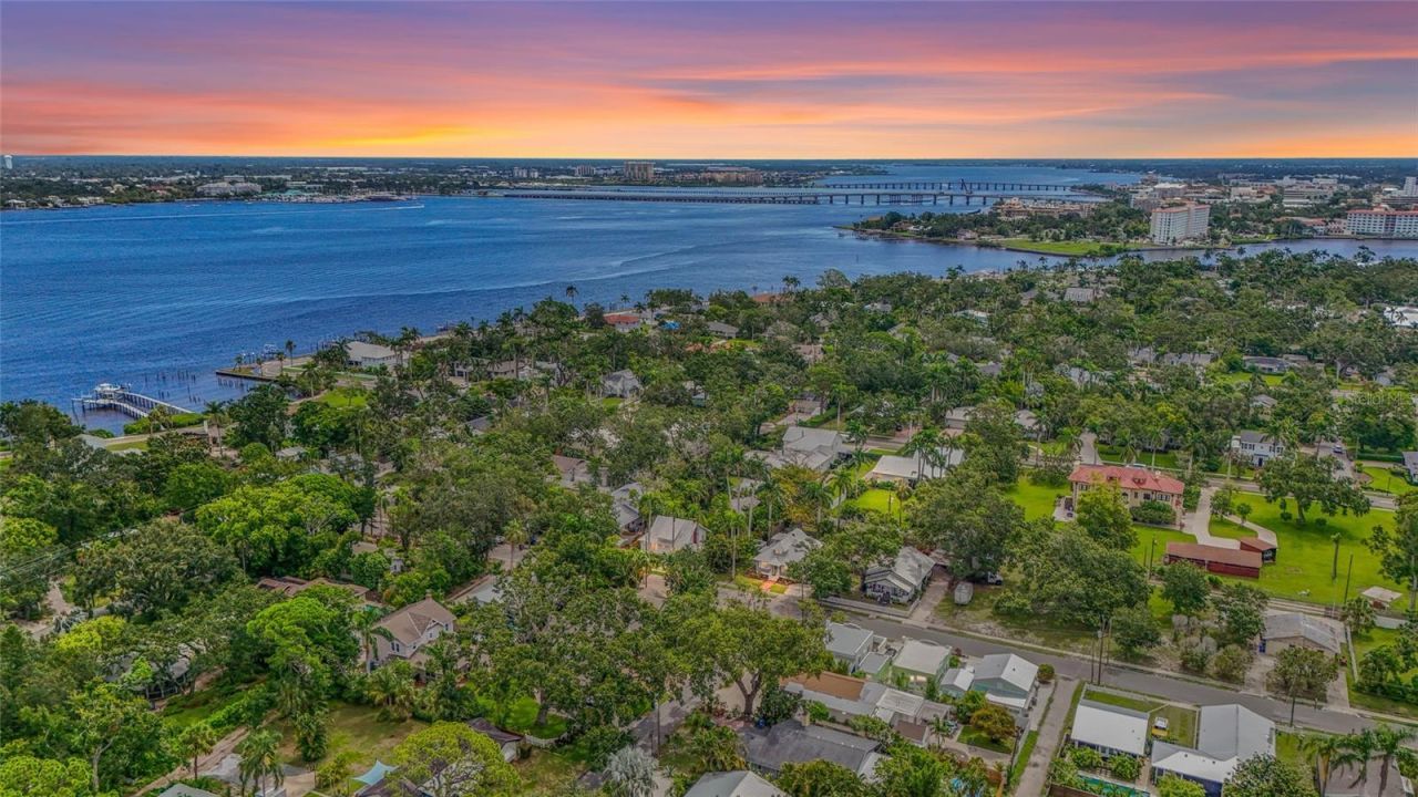 2705 2nd Avenue W, Bradenton, FL 34205 Photo