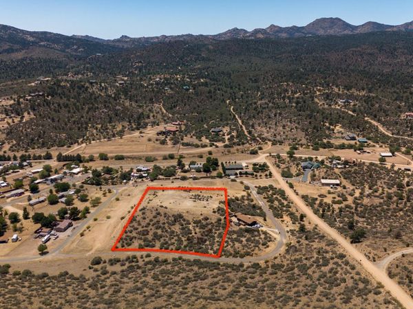 18086 S HENLEY Avenue, Unit C, Kirkland, AZ 86332