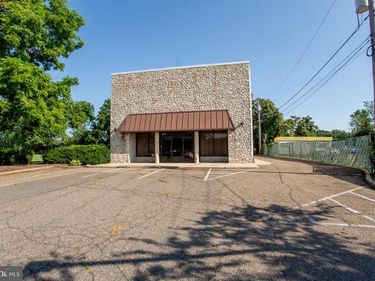 329 E LINCOLN HIGHWAY, FAIRLESS HILLS, PA 19030