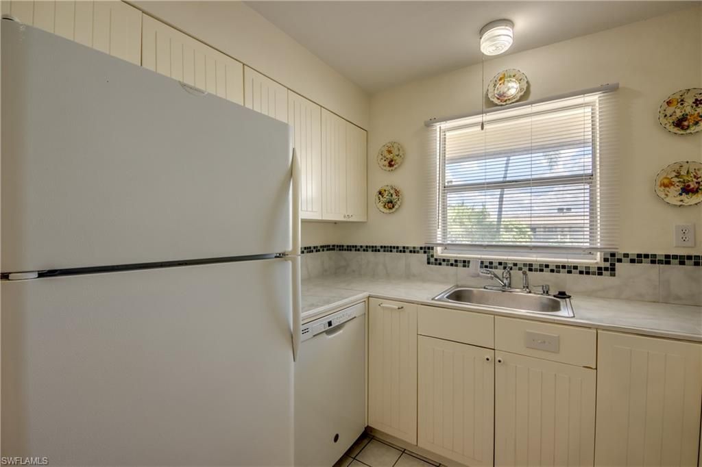 909 SE 46th Ln, Unit 202, Cape Coral, FL 33904 Photo