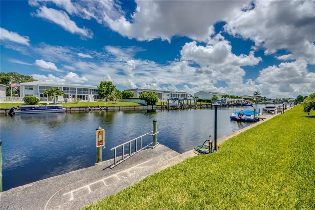 909 SE 46th Ln, Unit 202, Cape Coral, FL 33904 Photo