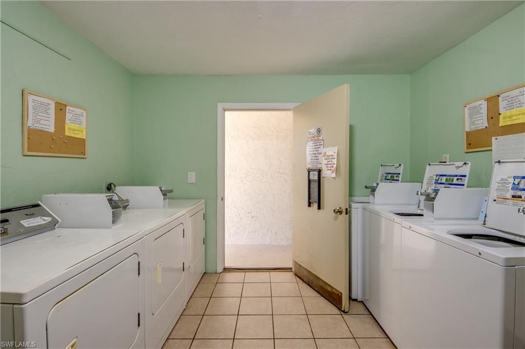 909 SE 46th Ln, Unit 202, Cape Coral, FL 33904 Photo