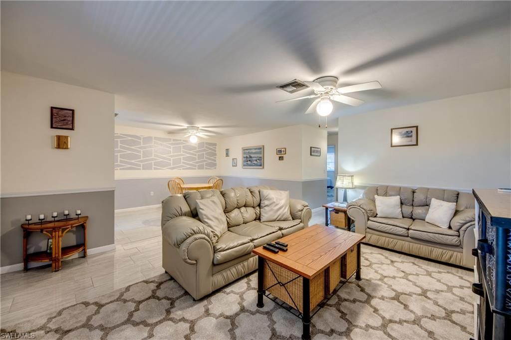 909 SE 46th Ln, Unit 202, Cape Coral, FL 33904 Photo