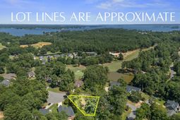 105 Oak Trace Court photo 4