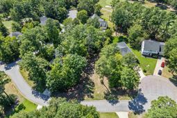 105 Oak Trace Court photo 4