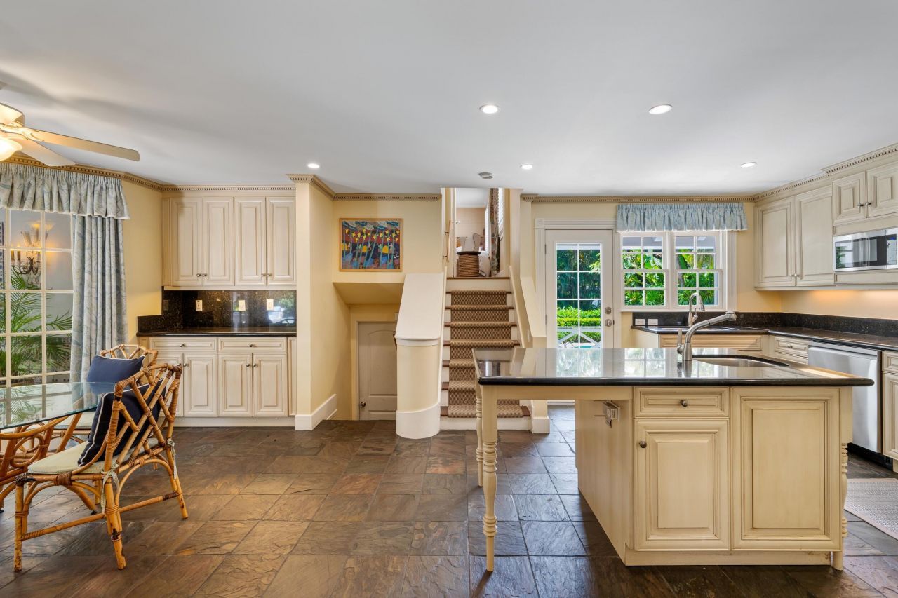 6 Via Vizcaya, Palm Beach, FL 33480 Photo