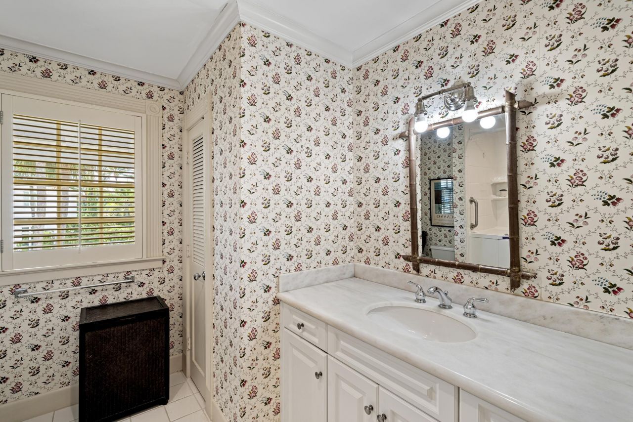 6 Via Vizcaya, Palm Beach, FL 33480 Photo