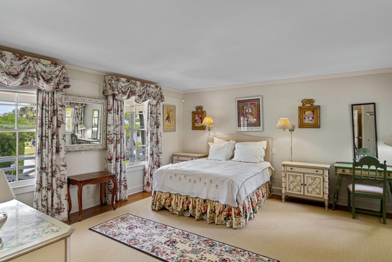 6 Via Vizcaya, Palm Beach, FL 33480 Photo