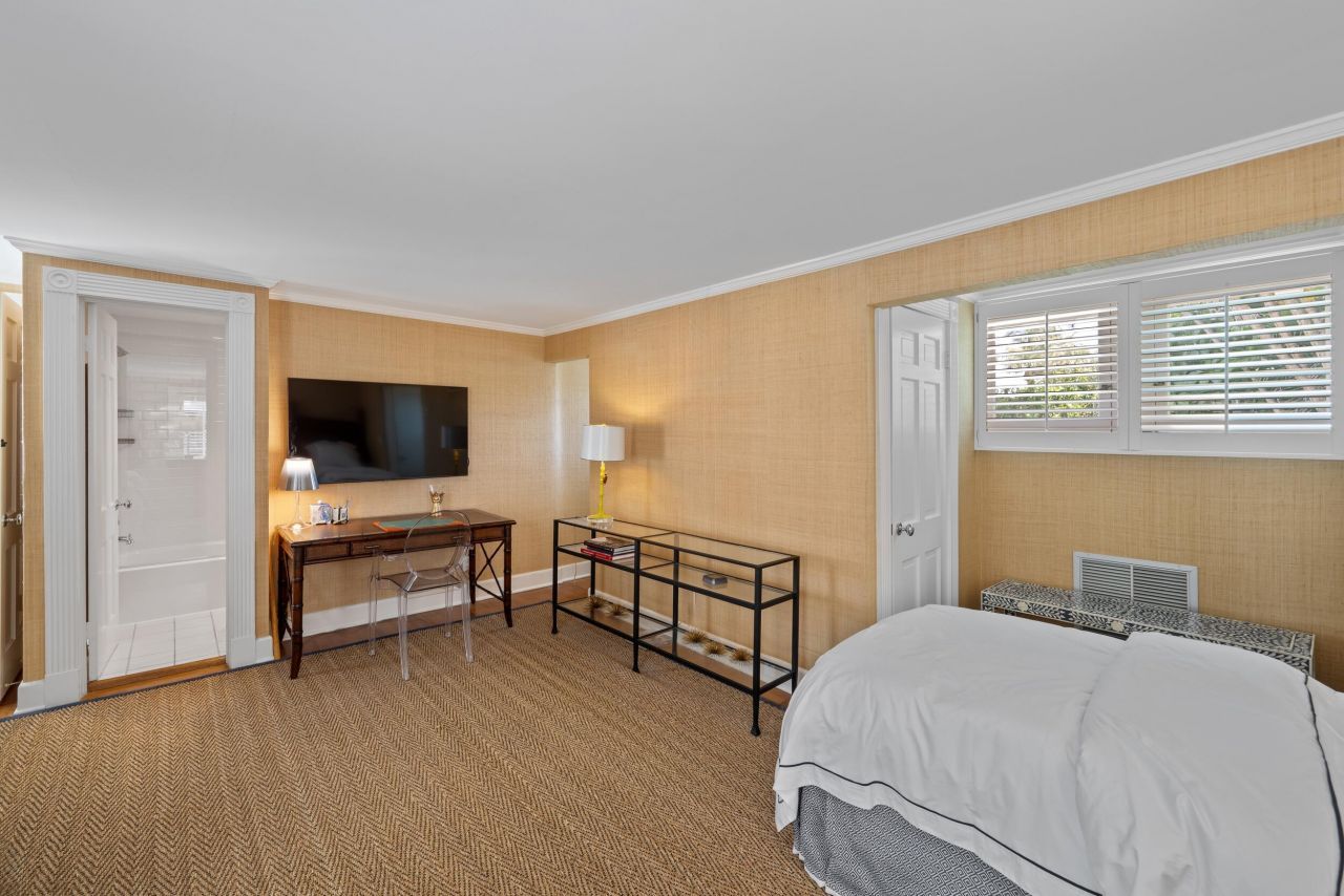 6 Via Vizcaya, Palm Beach, FL 33480 Photo