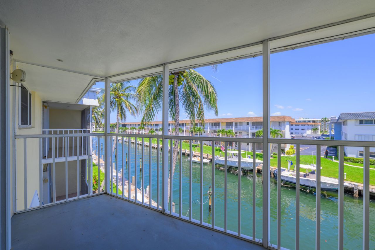 101 Doolen Court, Unit 307, North Palm Beach, FL 33408 Photo