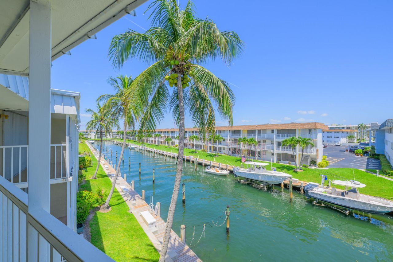 101 Doolen Court, Unit 307, North Palm Beach, FL 33408 Photo