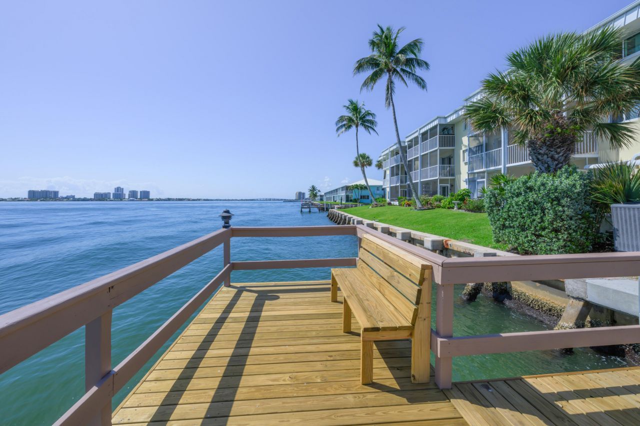 101 Doolen Court, Unit 307, North Palm Beach, FL 33408 Photo