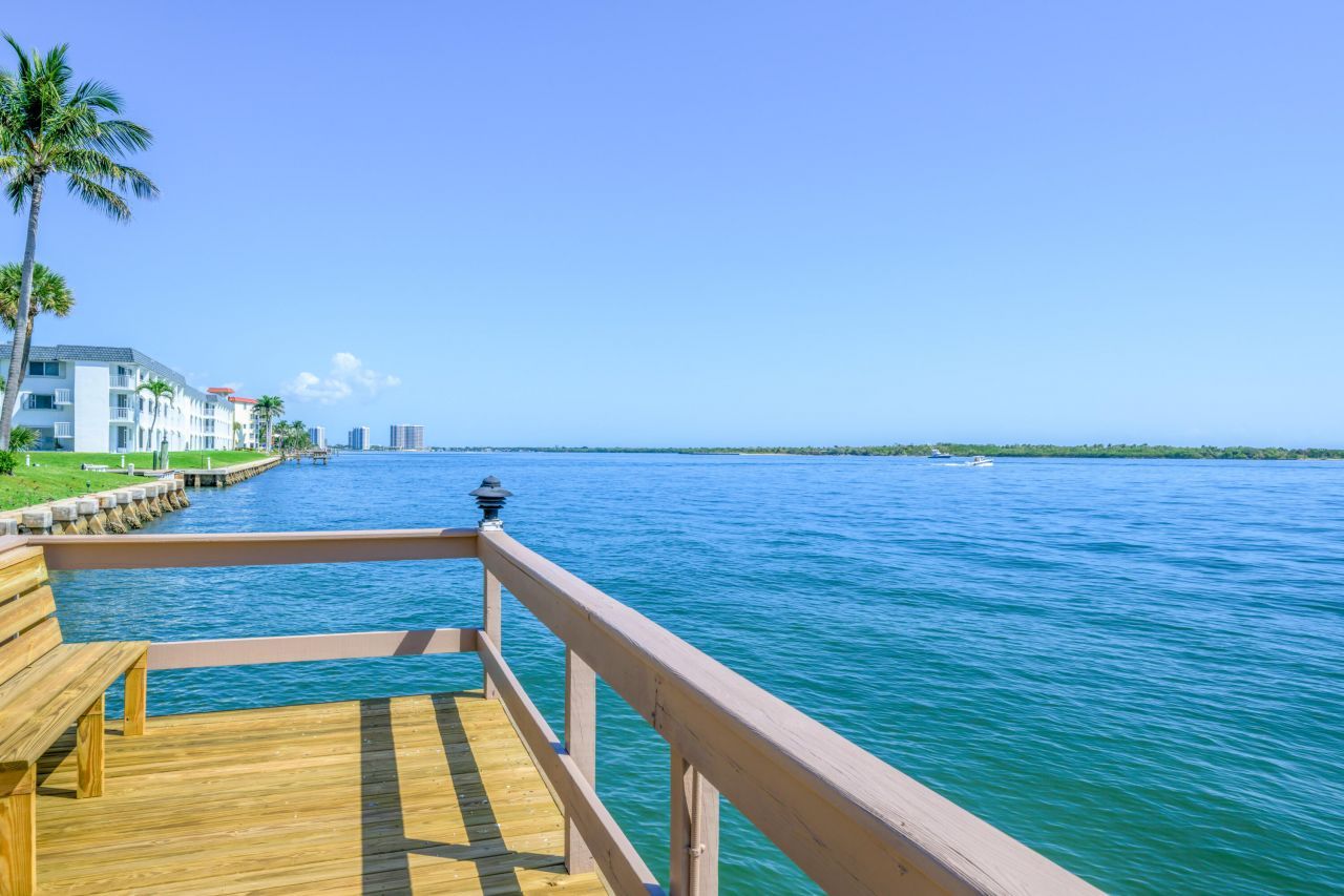 101 Doolen Court, Unit 307, North Palm Beach, FL 33408 Photo