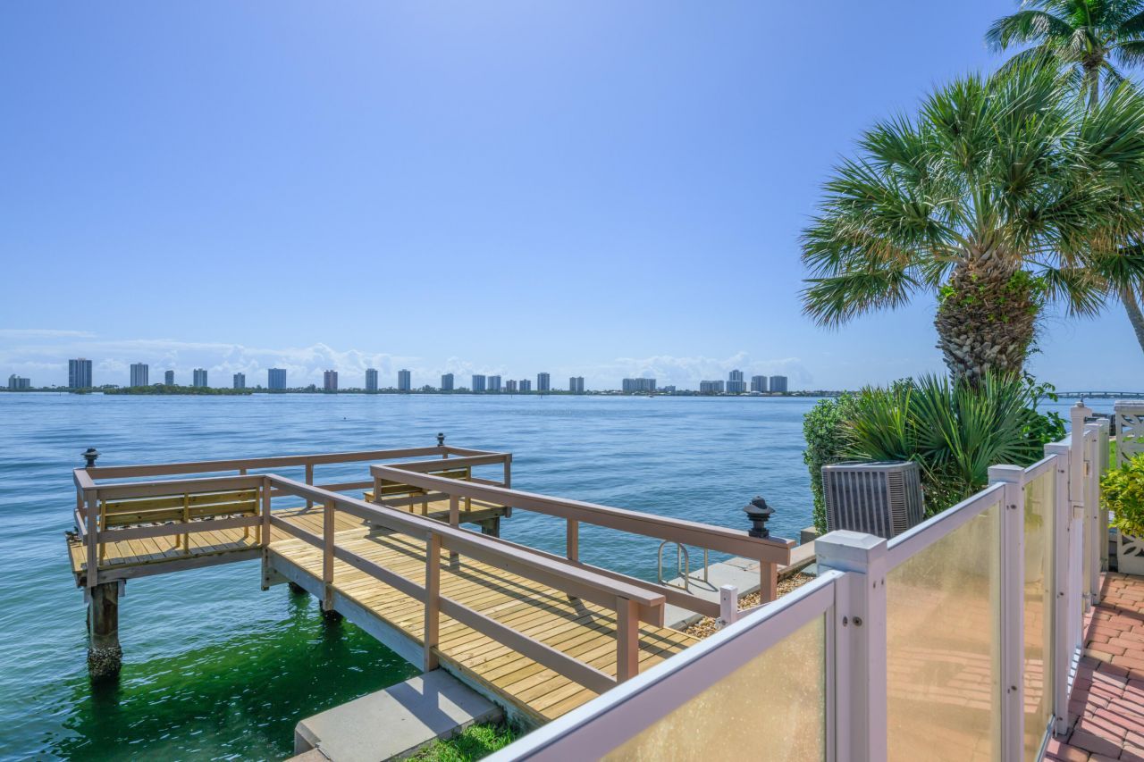 101 Doolen Court, Unit 307, North Palm Beach, FL 33408 Photo