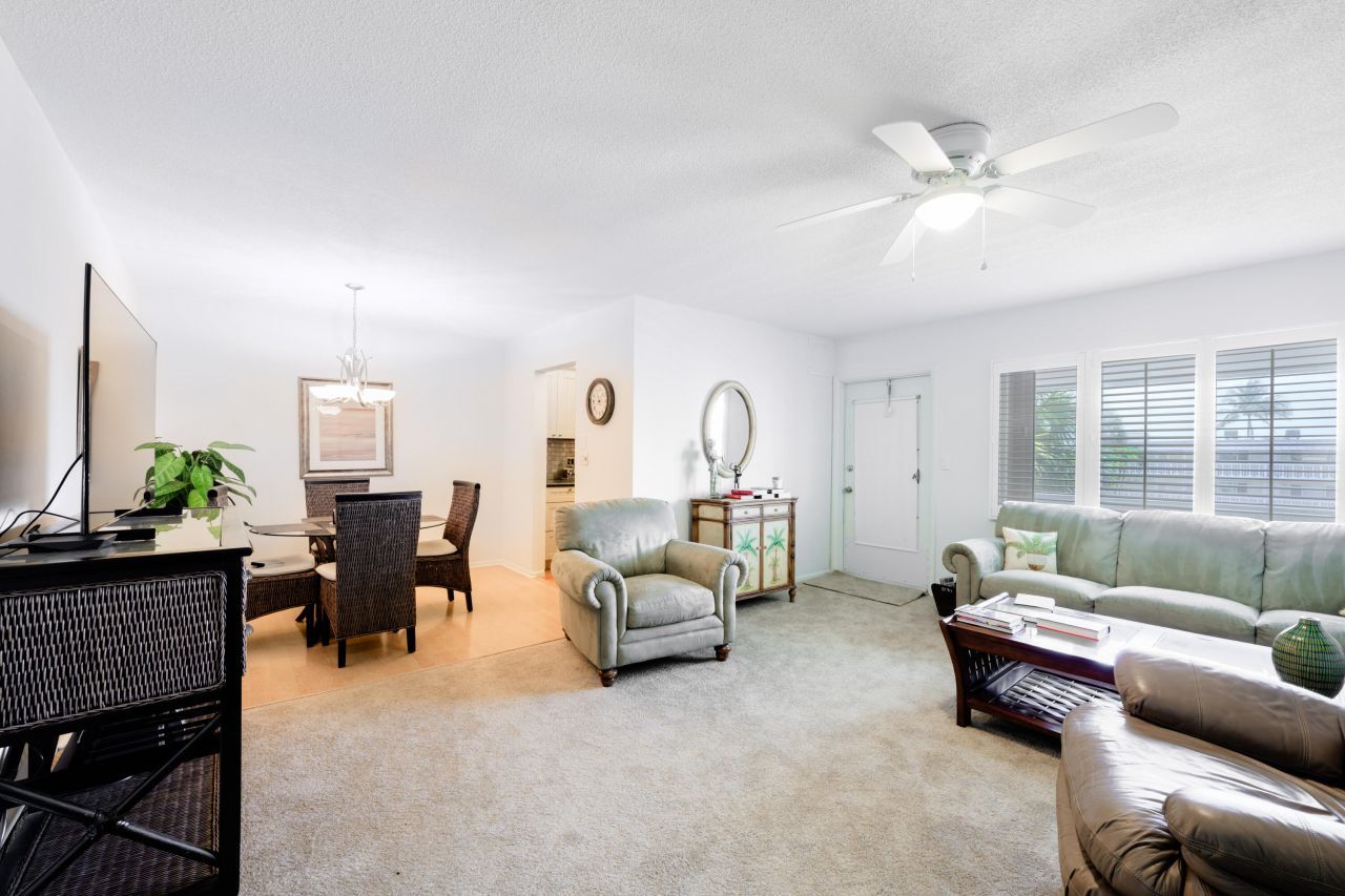 101 Doolen Court, Unit 307, North Palm Beach, FL 33408 Photo