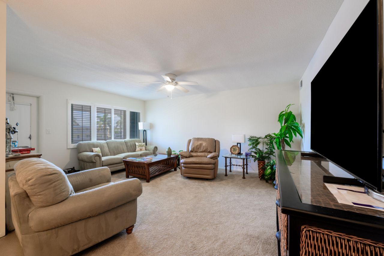 101 Doolen Court, Unit 307, North Palm Beach, FL 33408 Photo