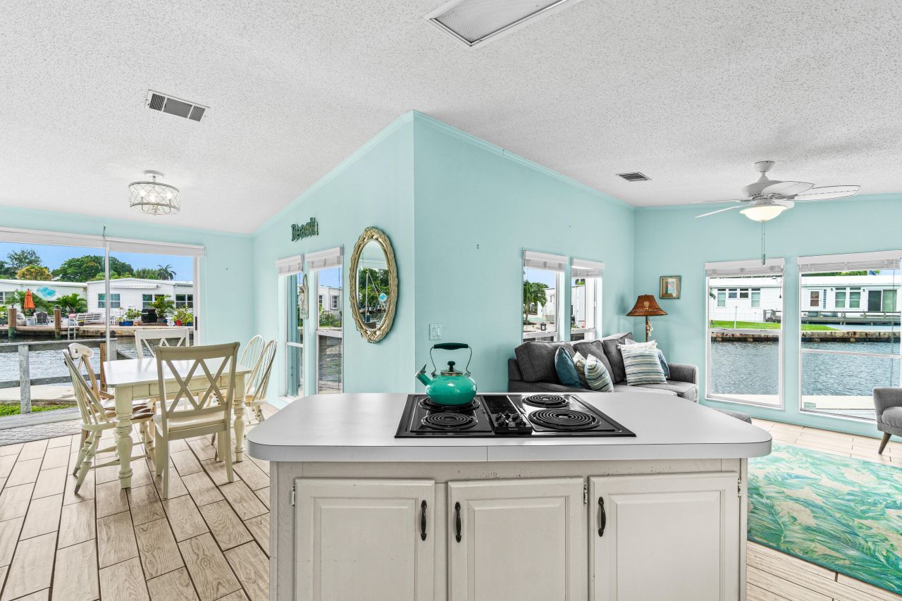 207 Mallard Drive, Unit U, Briny Breezes, FL 33435 Photo