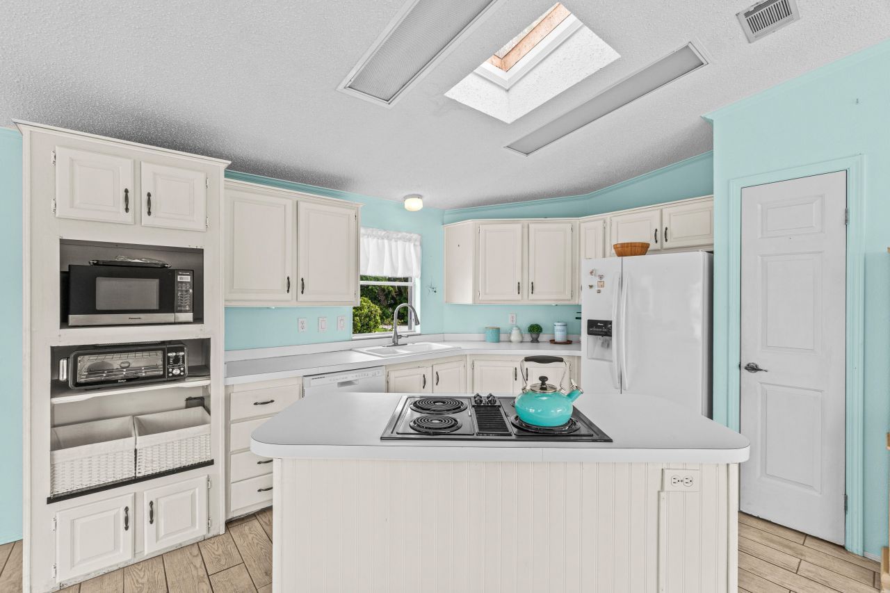 207 Mallard Drive, Unit U, Briny Breezes, FL 33435 Photo