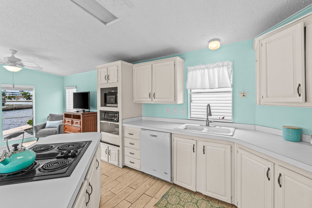 207 Mallard Drive, Unit U, Briny Breezes, FL 33435 Photo