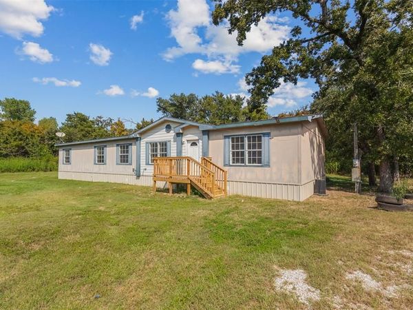 901 County Road 2406, Tool, TX 75143