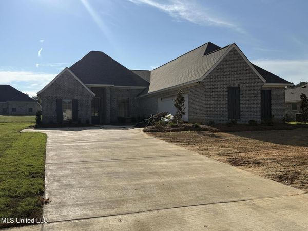 229 Jasmine Cove Circle, Brandon, MS 39042