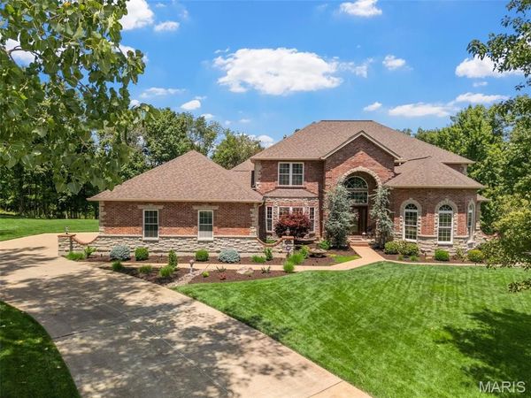 732 Deer Vue Lane, Fenton, MO 63026