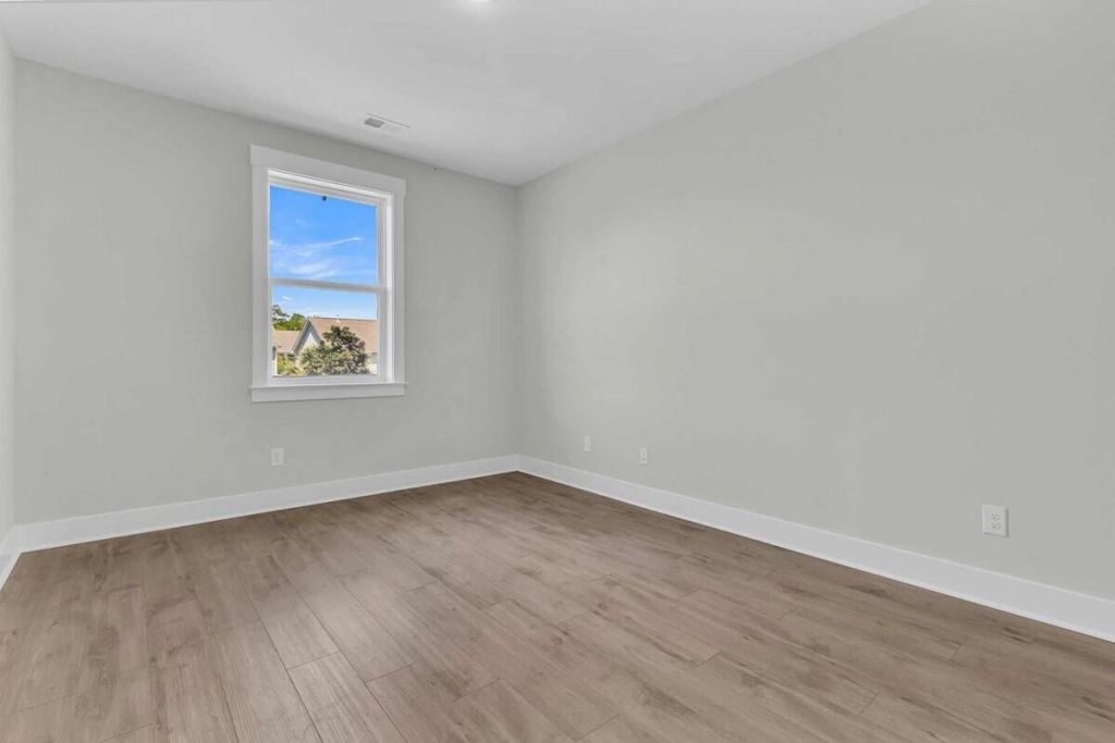 1191 Reserve Lane Photo 13