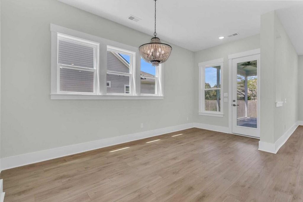 1191 Reserve Lane Photo 8