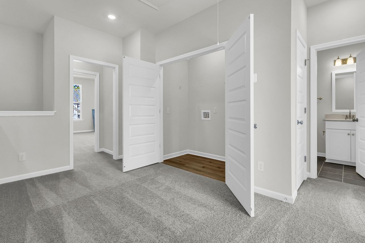 149 Brown Swiss Circle Photo 21